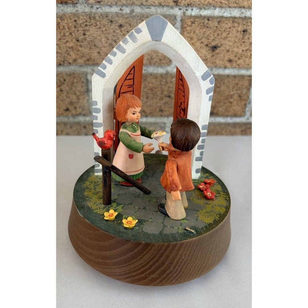 Vintage ANRI chapel boy girl  Swiss Music Box Plays People– Works **READ**